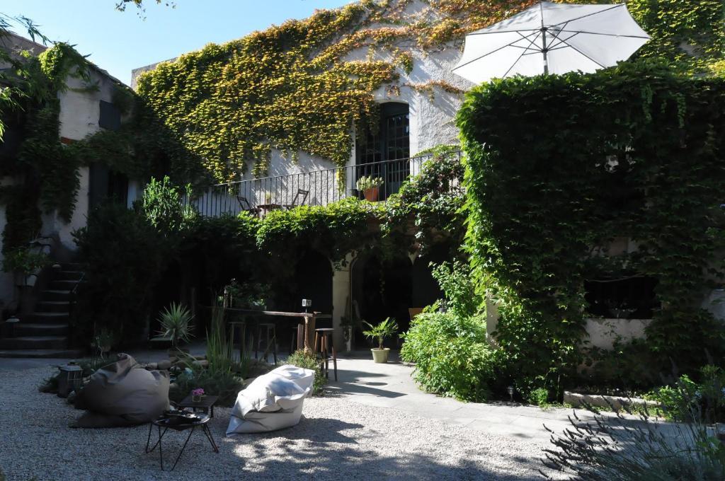 La Demeure Eyguières Exterior foto